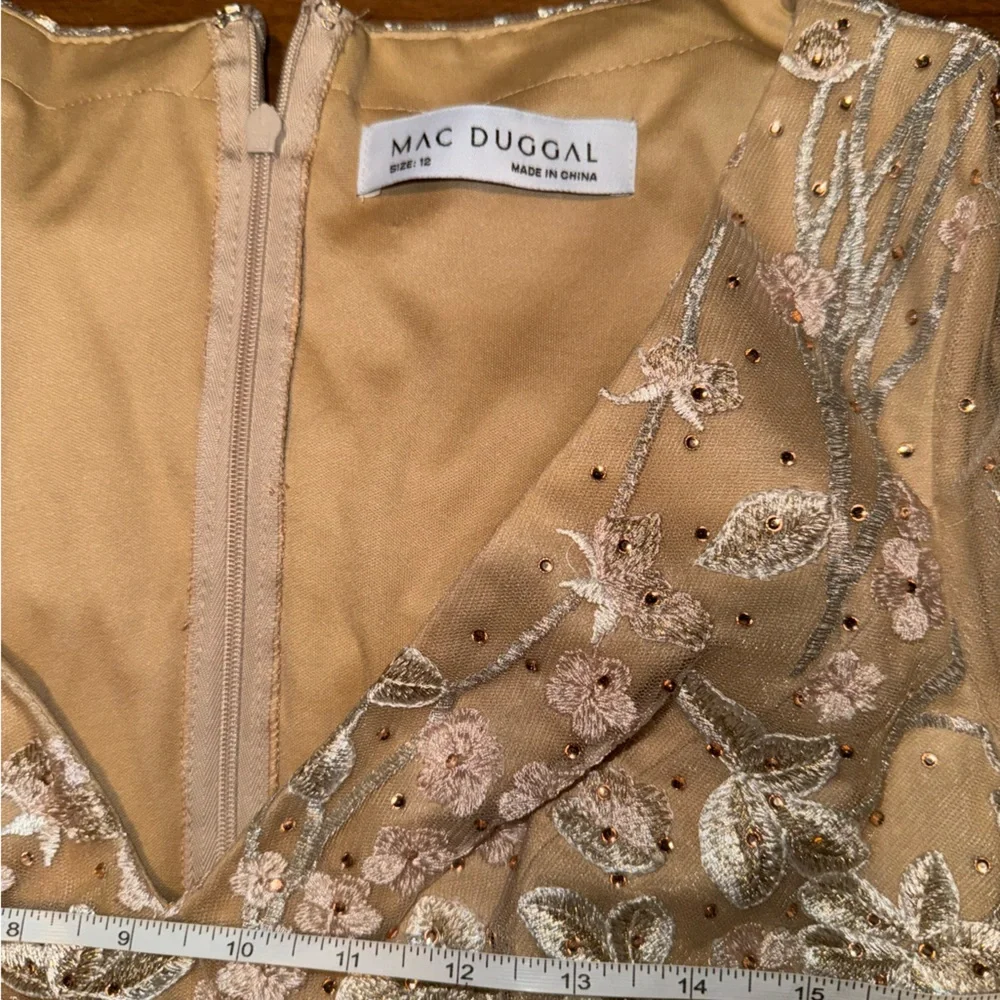 Mac Duggal Long Sleeve Lace Gown in Cream and White - Picture 8 of 9